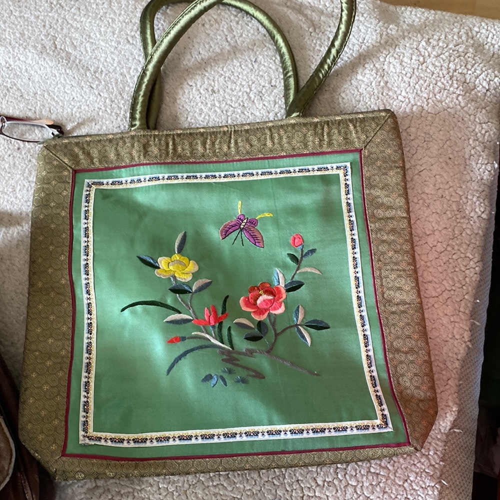 BEIJING DUN HUANG EMBROIDERED HANDBAG PU.. Vintage